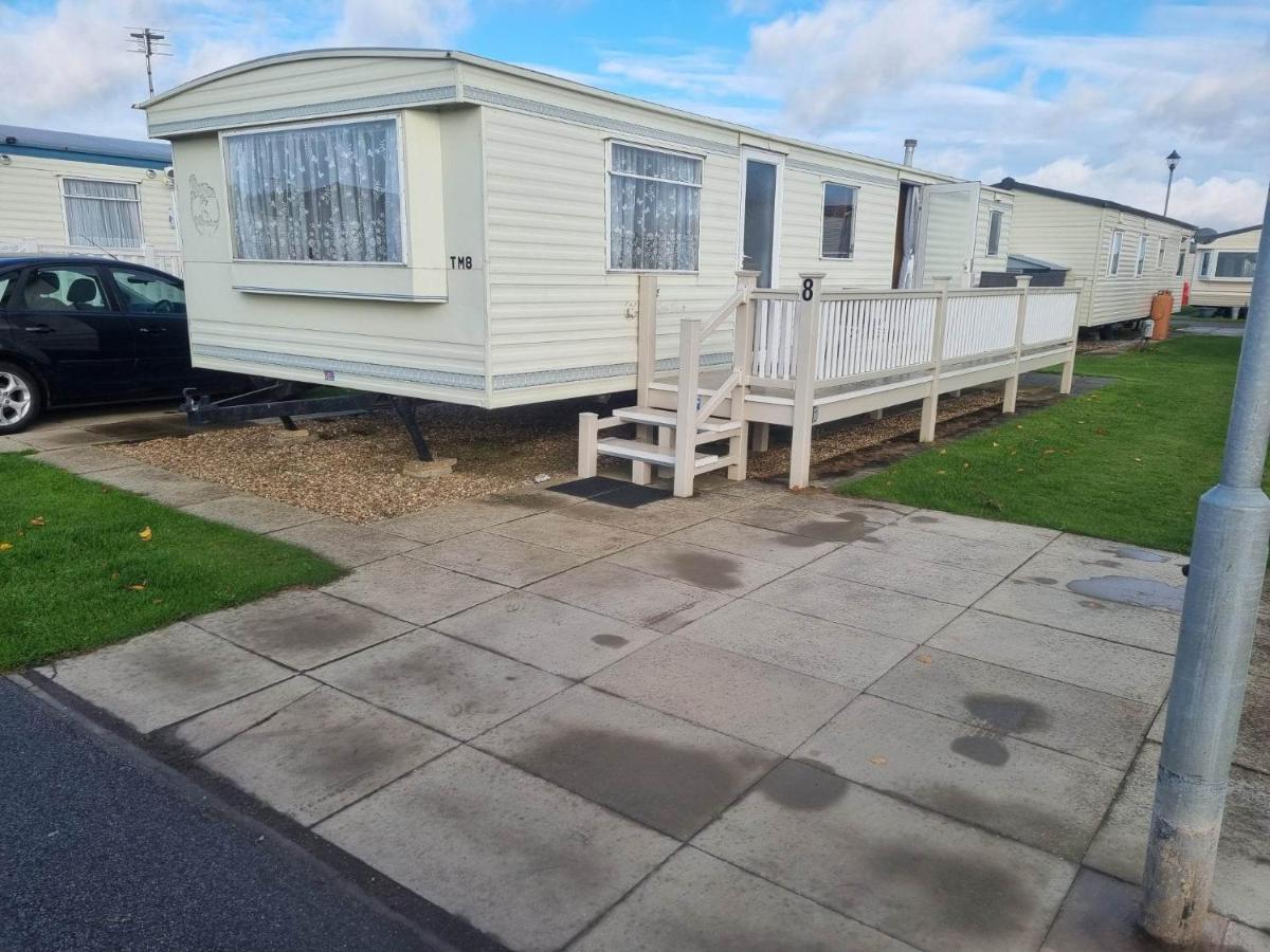 Tm8 6 Berth 2 Bedroom Caravan P Chapel Saint Leonards Exteriör bild