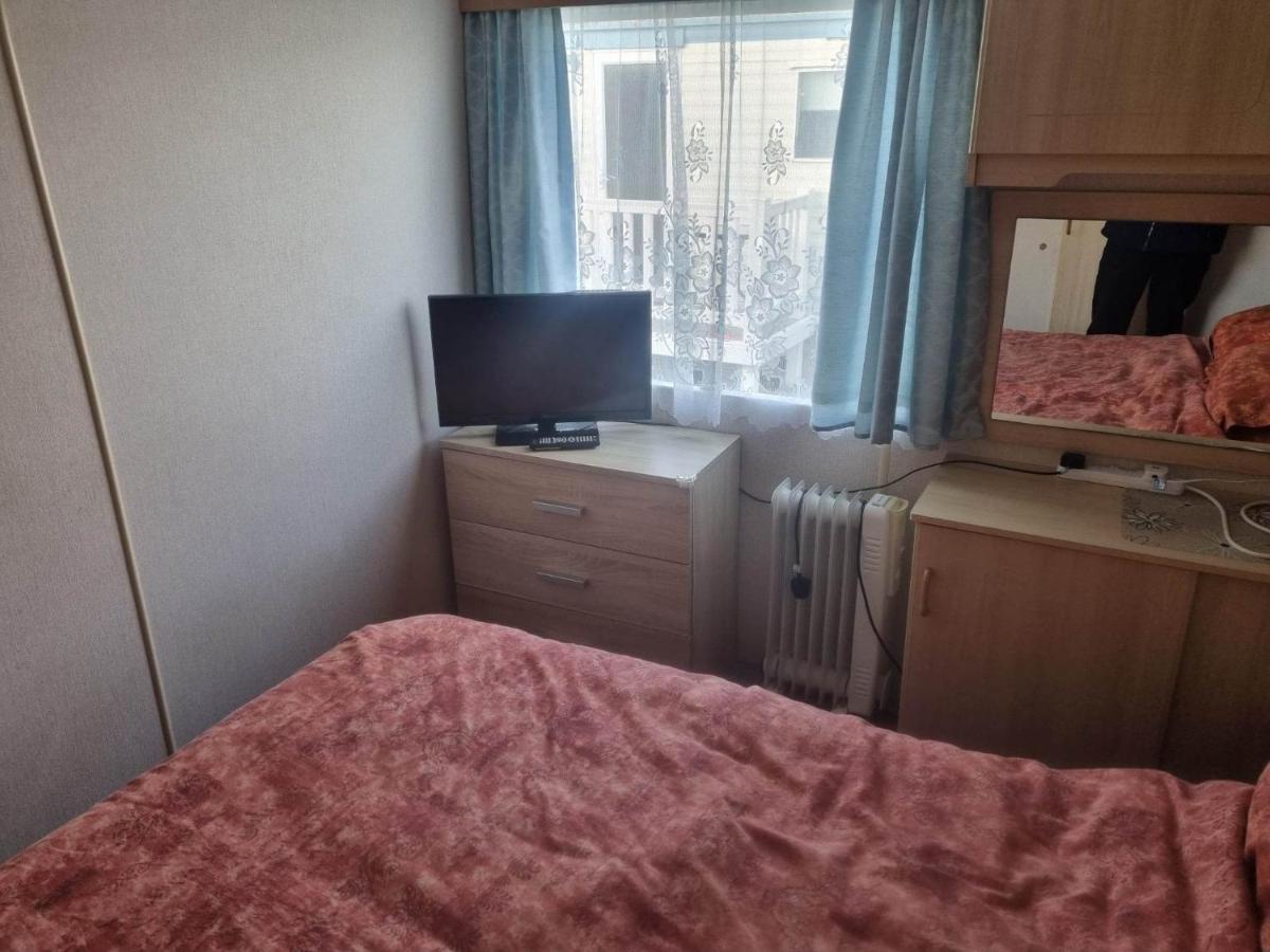 Tm8 6 Berth 2 Bedroom Caravan P Chapel Saint Leonards Exteriör bild