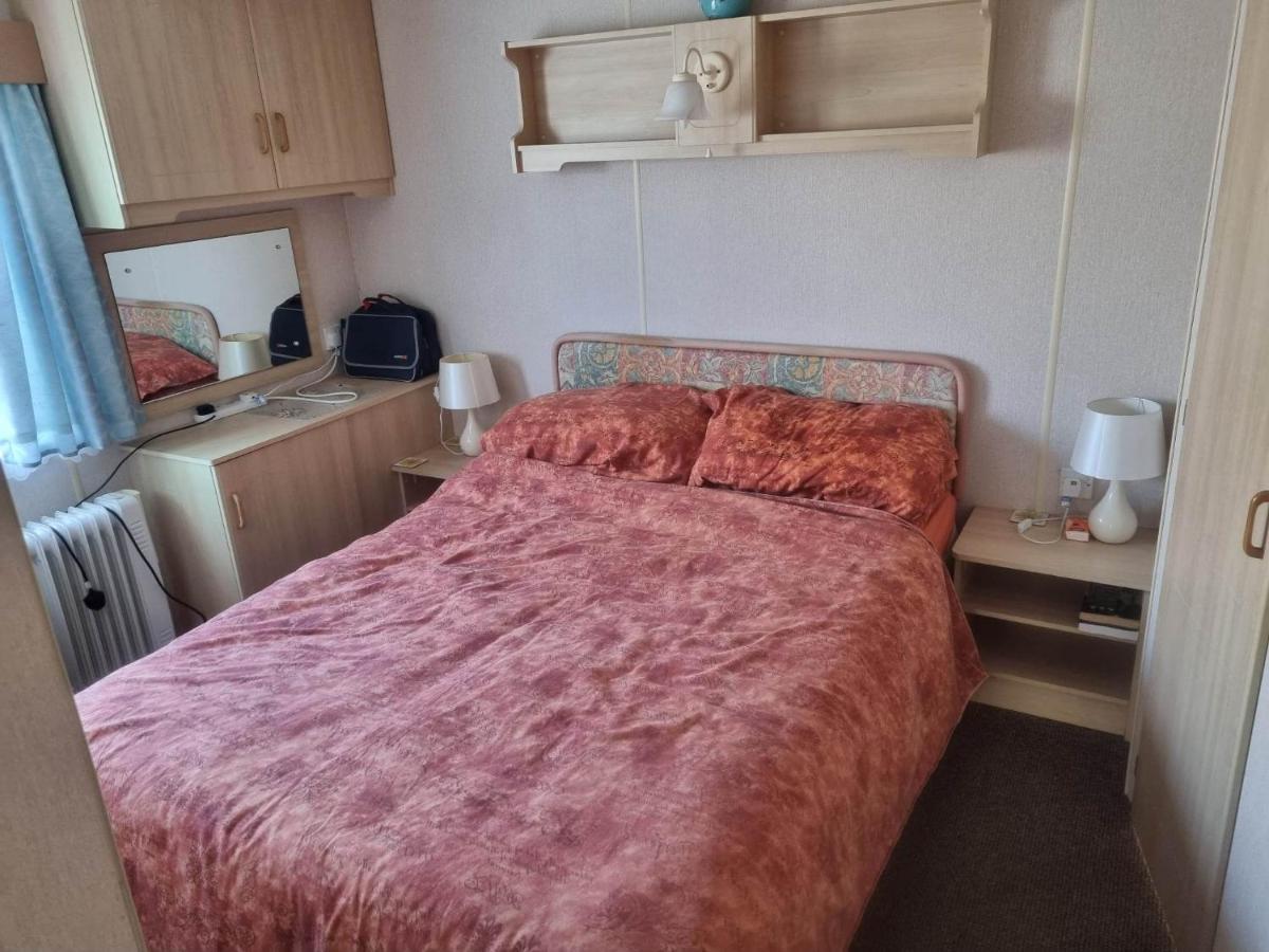 Tm8 6 Berth 2 Bedroom Caravan P Chapel Saint Leonards Exteriör bild