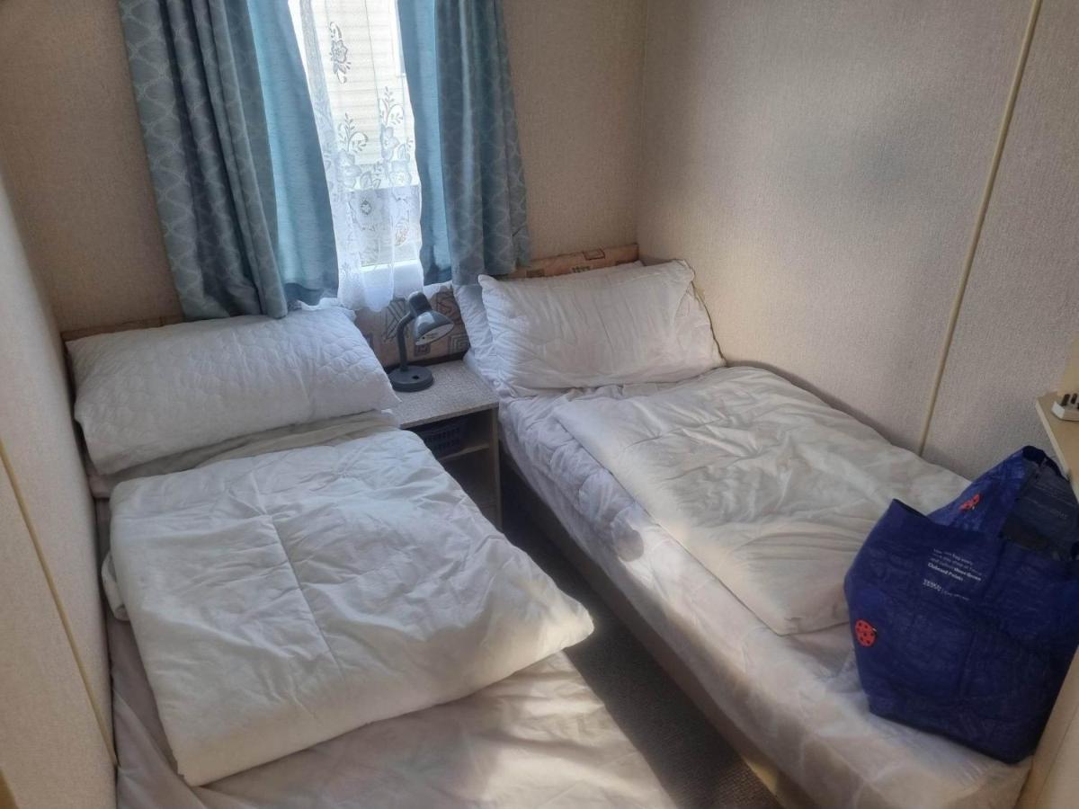 Tm8 6 Berth 2 Bedroom Caravan P Chapel Saint Leonards Exteriör bild